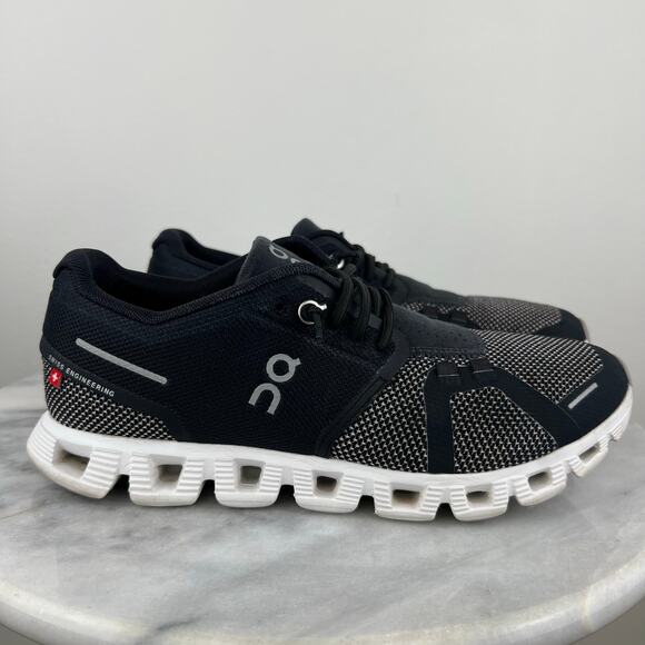 Women On Cloud 5 Athletic Casual Running Sneakers Black White (Sz 7.5) - Picture 3 of 9